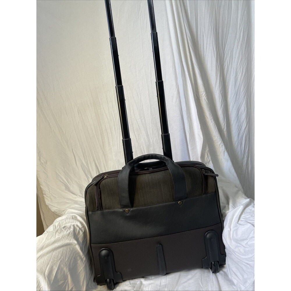 Solo NWOT York Rolling Case Leather Laptop Bag Carry On Black Wheel Briefcase - Picture 12 of 15